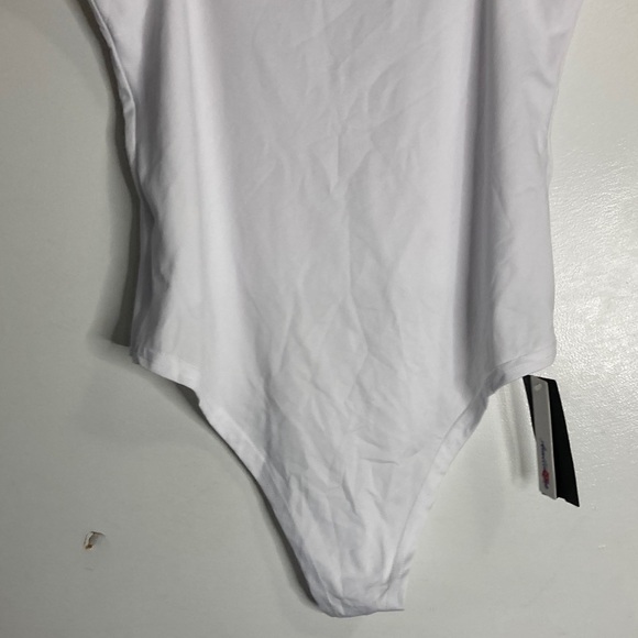 Women’s White Spaghetti Strap Bodysuit medium 16-20” - Picture 5 of 7